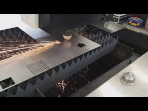 Cómo China Accurl 700w 1000w Fibra de chapa CNC Máquina de corte por láser para acero inoxidable